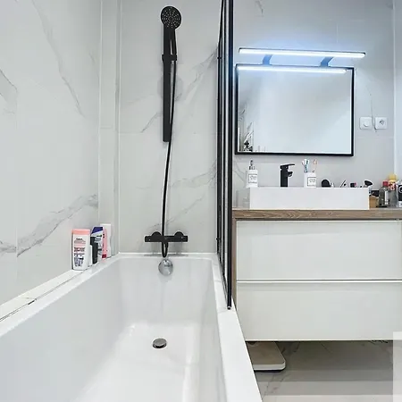 Charming Typical Parisian In The Heart Of Appartement Paris