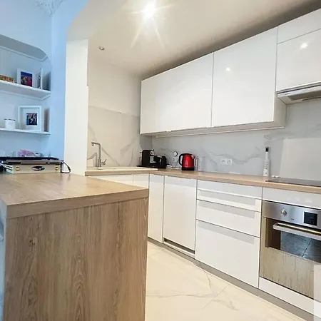 Appartement Charming Typical Parisian In The Heart Of *