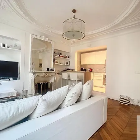 Appartement Charming Typical Parisian In The Heart Of Paris